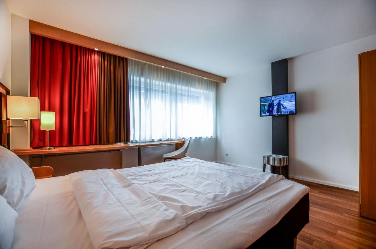 Stay Lev Hotel Leverkusen Eksteriør billede