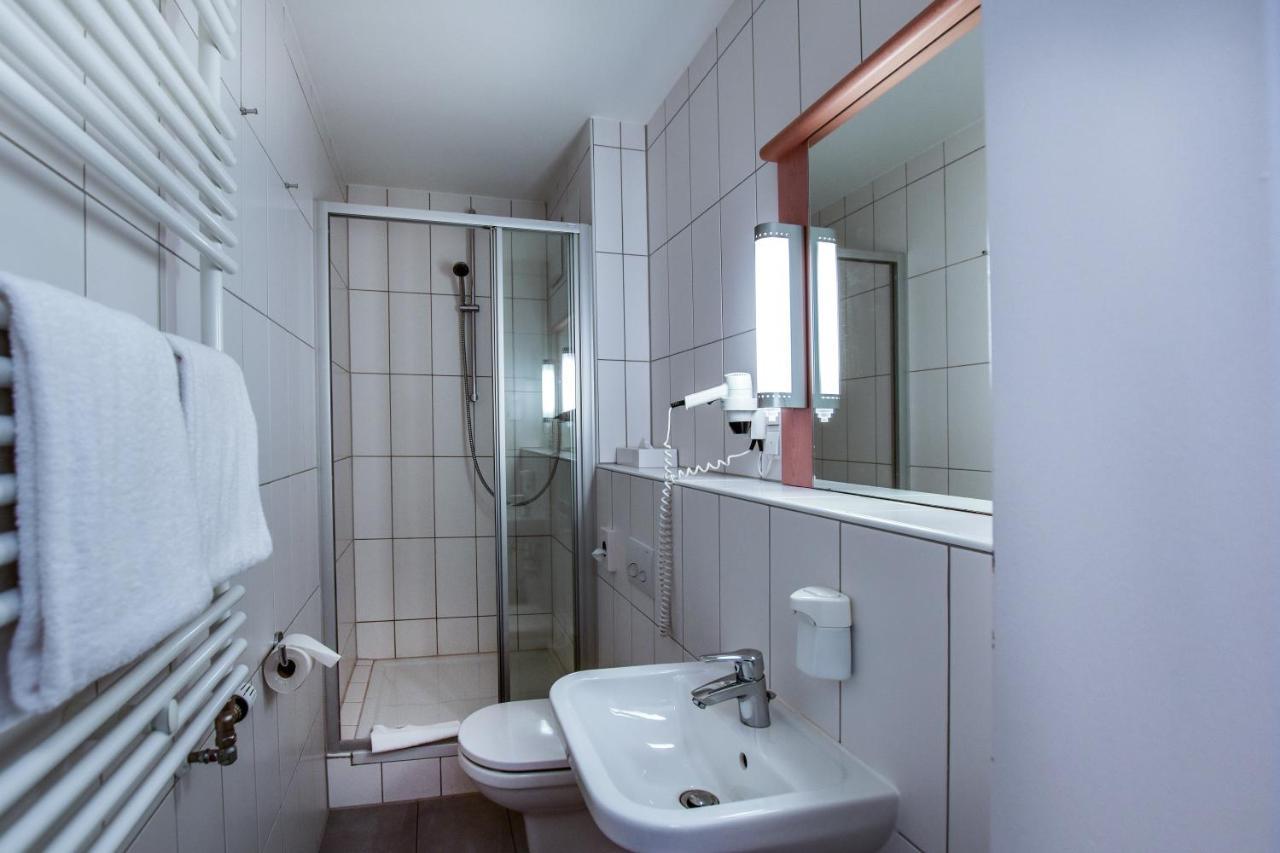 Stay Lev Hotel Leverkusen Eksteriør billede